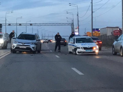 Снимать дпс на видео. Происшествие Воронеж с ДПС. ДПС Воронеж. Авария на Антонова-Овсеенко Воронеж 04.10.2022. Авария на Антонова-Овсеенко Воронеж с машиной ДПС.