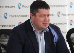 Директор воронежского филиала «Ростелекома» Сергей Фоменко отмечает 42-летие