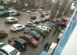  В Воронеже эвакуировали людей из здания Росреестра из-за пакета с документами 