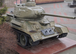 Около музея-диорамы в Воронеже увезут памятник танка Т-34