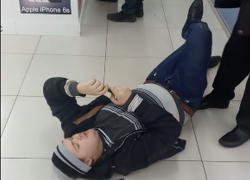 На видео попало, как воронежец прилег отдохнуть посреди торгового зала в «Максимире»