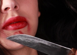 Женщина вонзила нож в грудь воронежцу в День святого Валентина
