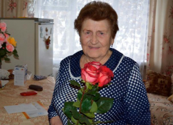 В Воронеже с юбилеем поздравили одну из старейших жительниц Центрального района