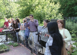Первую группу туристов провели по могилам старейшего кладбища Воронежа