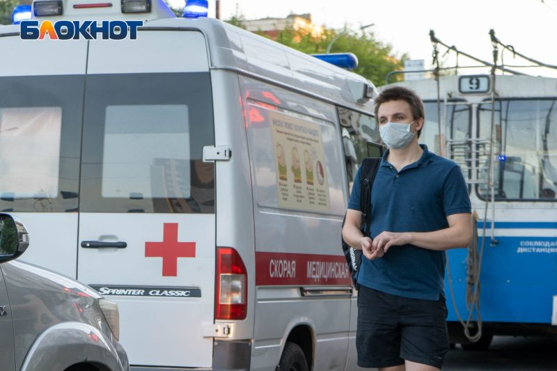Пешеход остался жив под колесами иномарки на трассе под Воронежем
