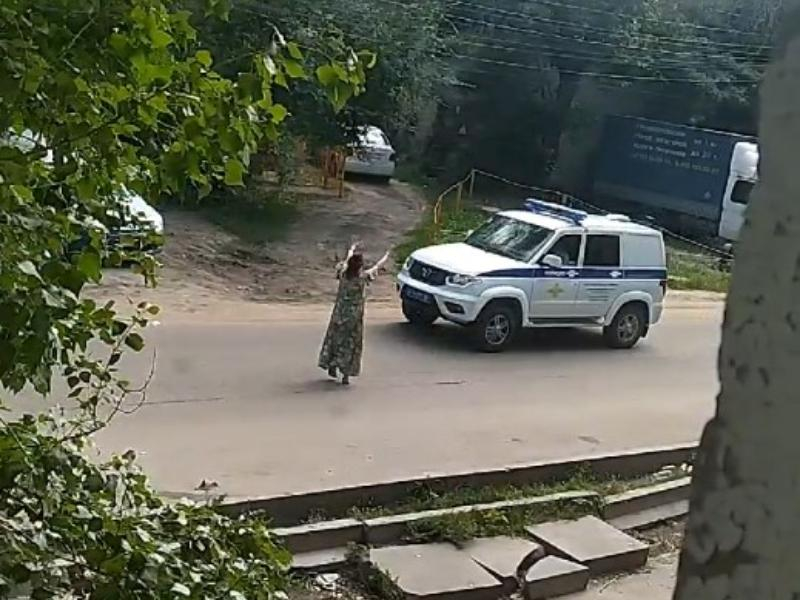 Снял на дороге русское