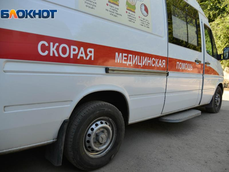 Погиб водитель: Lada врезалась в дом в Воронежской области