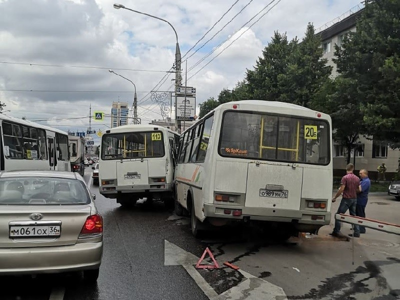 Сколько автобусов обновили за счет роста проезда в Воронеже с 2015 года