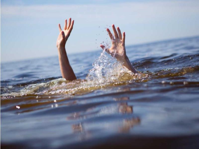 Спасшая тонувших подруг 17-летняя девушка погибла в воронежском пруду