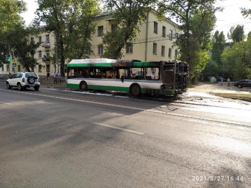 Что осталось от автобуса №90 после пожара в Воронеже, показали на фото