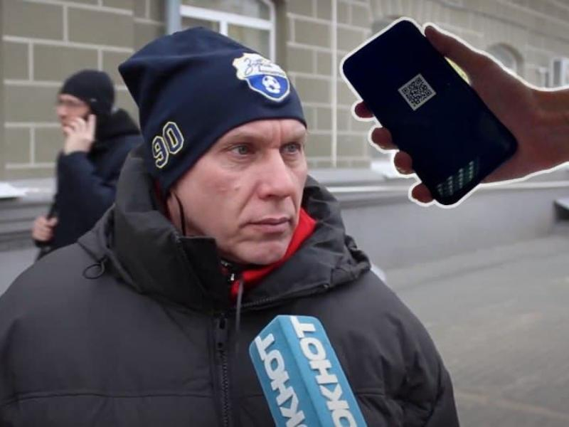 Отменили огэ 2021. Отменят ли общество. Ученик на экзамене. Помогают ли на огэ в 9 классе. Сдам егэ.