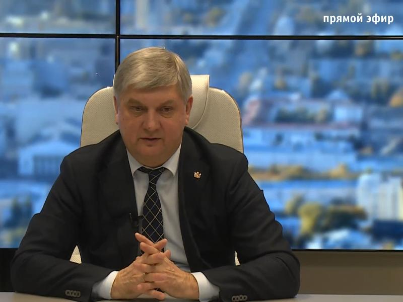 Губернатор Гусев обвинил своих коллег в распространении вони по Воронежу