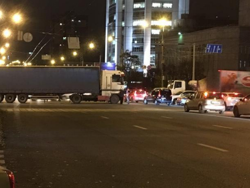 Обстановка воронежа на сегодня в связи. Пробки на Московском проспекте Воронеж