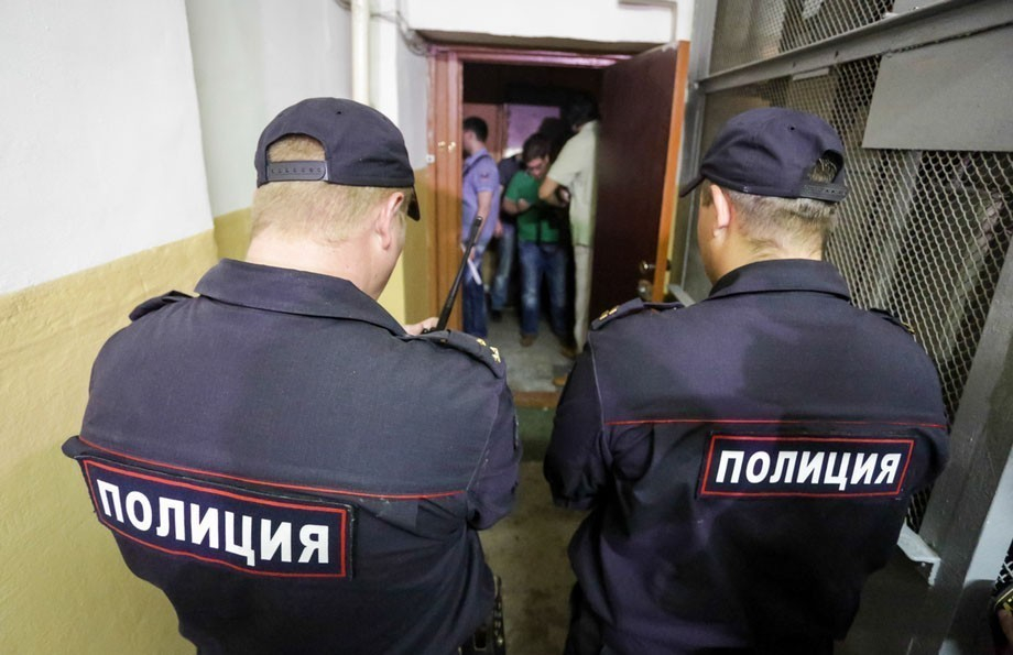 В Воронеже прошли обыски в квартирах подпольных банкиров